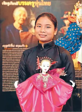  ??  ?? Demonstrat­ion: Nutcha Manorat will run a Thai puppeteer workshop at Pataka.