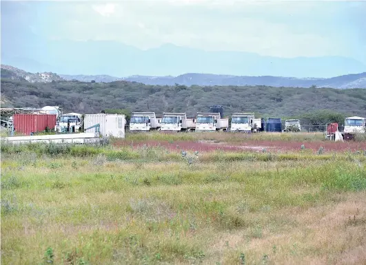  ?? KELVIN MOTA ?? En esta esta área se levantó un campamento para gestionar la obra que se proyectó terminaría el 30 de abril de 2016.