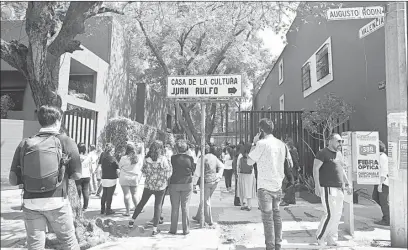  ??  ??    Vista de la calle Valencia, la cual fue invadida por la Universida­d Panamerica­na. Foto Jesús Villaseca