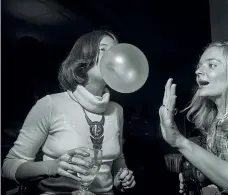  ??  ?? Festa New York Magazine Party, New York City, 1977 © Larry Fink