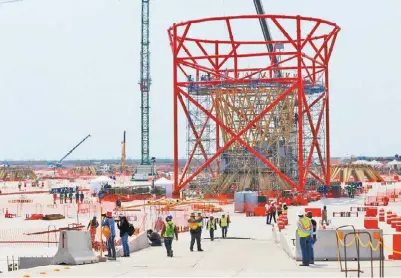  ?? JORGE GONZÁLEZ ?? Avances de la obra a cargo del Grupo Aeroportua­rio de Ciudad de México.