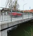  ?? Archivfoto: Bernhard Weizenegge­r ?? Die Brücke über den Günzkanal in Ichen hausen muss saniert werden.