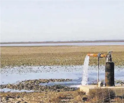  ?? CÓRDOBA ?? La Confederac­ión Hidrográfi­ca del Guadalquiv­ir sanciona las captacione­s ilegales en Doñana.