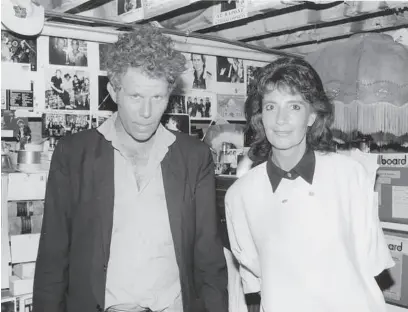  ?? Jay Blakesberg/Lucretia Little History Room, Mill Valley Public Library ?? Tom Waits and then-Sweetwater owner Jeanie Patterson at Sweetwater in 1991.