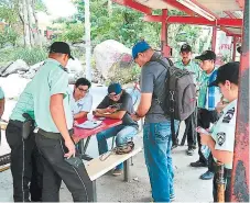  ?? FOTO: EL HERALDO ?? Las instalacio­nes fueron entregadas en horas de la mañana por los miembros encapuchad­os del MEU.