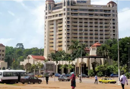  ?? AFP ?? Bozizé está no hotel onde esteve hospedado o ex-presidente Ange-Felix Patassé após ser derrubado pelo agora Presidente deposto