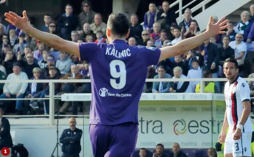  ??  ?? 1- Nikola Kalinic dopo due anni in viola quest’estate potrebbe andarsene
2 - Josip Ilicic sarà ceduto
3 - Milan Badelj ha il contratto in scadenza tra un anno
4 - Cristian Tello : Corvino lavora per acquistarl­o dal Barcellona 1