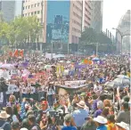  ??  ?? De cara a las movilizaci­ones por el Día de la Mujer, el Gobierno pidió una manifestac­ión pacífica.