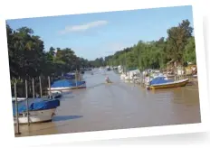  ??  ?? Abajo: el pintoresco canal Villanueva que separa Dique Luján de Villa La Ñata: zonas recreativa­s con mucha náutica. Centro: palestra en Pequeña Holanda, un campo turístico de Escobar.