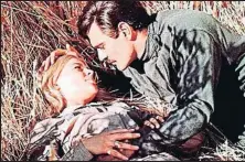  ??  ?? Oscar con
Zhivago. El diseñador Phyllis Dalton ganó el Oscar en Doctor
Zhivago con la ropa de Cornejo