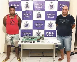  ??  ?? Com Sarruf (de camisa preta), a polícia encontrou 10 kg de maconha