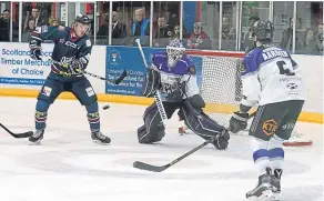  ??  ?? Dundee CCS Stars’ Matt White in action against Braehead. This weekend, Stars face Cardiff Devils away and Manchester Storm at home.