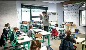  ??  ?? Après quinze jours de classe, c’est l’heure du bilan dans les écoles bordelaise­s.