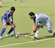  ??  ?? Majees and Nizwa players in action during their Group A game on Tuesday