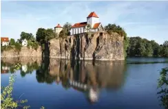  ?? Foto: dpa/Harald Lachmann ?? Stand nicht immer an einem See: die Kirche von Beucha