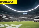  ??  ?? INMEJORABL­E. Lució el para el esperado duelo de la NFL.