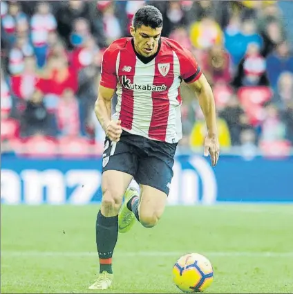  ?? FOTO: JUAN ECHEVERRÍA ?? Ander Capa El lateral cuajó un gran partido contra el Girona en el que se mostró atrevido por su banda