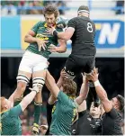  ??  ?? Eben Etzebeth, left, and Kieran Read contest a lineout in Cape Town last year. Defending set phases well is one of the crucial victors if the Springboks are to push the All Blacks to the limit on Saturday.