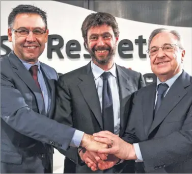  ??  ?? PROTAGONIS­TAS. Bartomeu (presidente del Barça), Agnelli (de la ECA) y Florentino (del Real Madrid).