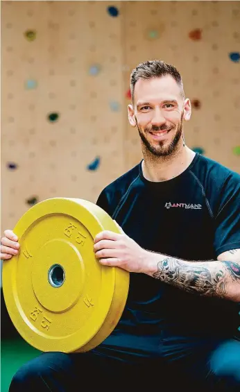  ?? Foto: Michal Šula, MAFRA ?? Našel nový svět Jan Šebek skončil s fotbalem před čtyřmi roky a otevřel si s kolegou fitcentrum. A paradoxně začal fotbal sledovat v televizi, což během kariéry nedělal.