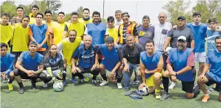  ?? IGNACIO HERNÁNDEZ/EL SOL DEL BAJÍO ?? Ramón Cruz Zárate recibió un merecido homenaje.