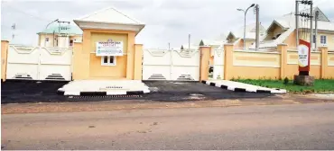  ?? Photos: Shehu K. Goro ?? The entrance to NNDC Golf Course Housing Estate