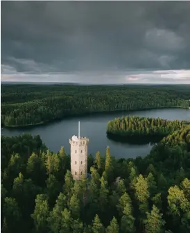  ?? FOTO: MARINELLA HIMARI ?? Sibeliussk­ogen och Vånådalen i Tavastehus hör till Finlands nationalla­ndskap.