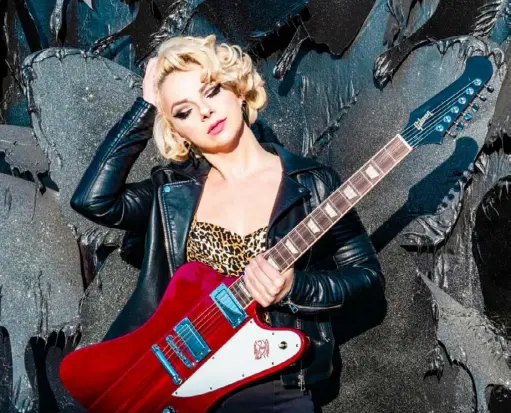  ?? Kaelen Barowsky ?? Singer-guitarist Samantha Fish didn’t get the tour she was dreaming of for her sixth album — and is hopeful No. 7 will be different.