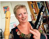  ?? ARCHIV-FOTO: WOI ?? Dagmar Wilgo ist Fachleiter­in für Blockflöte an der Musikschul­e. Sie hat den „Instrument­en-Rätselbloc­k“entwickelt.