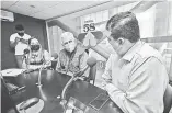  ?? FRANCISCO RODRÍGUEZ ?? José Narro Céspedes estuvo de visita en RadioOccid­ental.