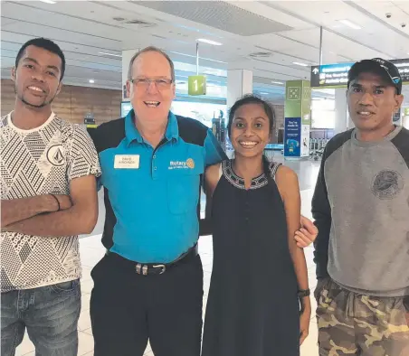  ?? EXCHANGE PROGRAM: David Kirchner from Rotary Club of Cairns Trinity welcomes East Timor profession­als ( from left) Joao Transfigur­acao, Emilia Moreira Moniz and Patricio Pires. ??