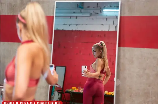  ??  ?? Polish actress Magdalena Koleśnik plays fitness influencer Sylwia.