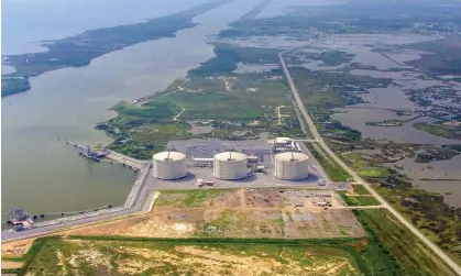  ?? Photograph: Matthew D White/VWPics/Alamy ?? The original Calcasieu Pass gas plant on the Gulf of Mexico in Hackberry, Louisiana. The Calcasieu Pass 2 LNG export terminal would be built to the north of it, outside the right frame in this picture.