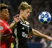  ??  ?? De Jong,  ans, dans le viseur du PSG.