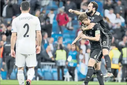  ?? FOTO: SIRVENT ?? El Ajax ganó 1-4 en el Bernabéu hace un año provocando la mayor crisis del Real Madrid de los últimos años