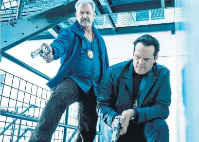  ??  ?? Mel Gibson y Vince Vaughn aparecen en estado de gracia.