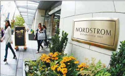  ??  ?? Nordstrom的­私有化融資遭遇困難，該公司股價2日大跌。