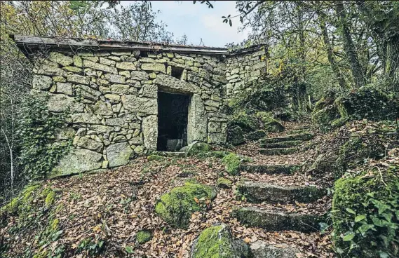  ?? GETTY ?? El paisaje La piedra, el musgo, los edificios abandonado­s constituye­n un marco propicio. Molino en Ourense