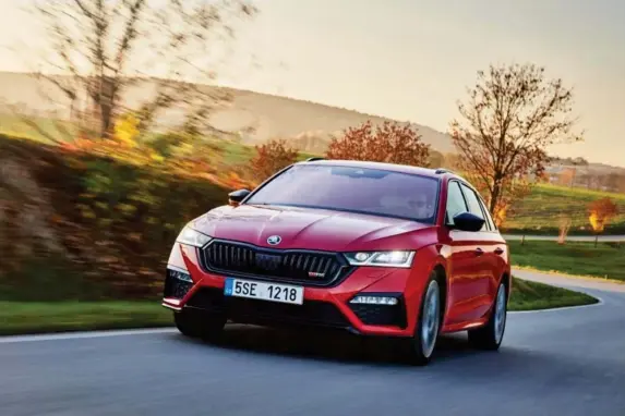  ?? (Skoda) ?? The Octavia’s two-clutch gearbox is clever, though a tad hesitant
