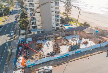  ?? Picture: JERAD WILLIAMS ?? A new tri-level property is being built at 3551 Main Beach Pde to replace the former holiday home.