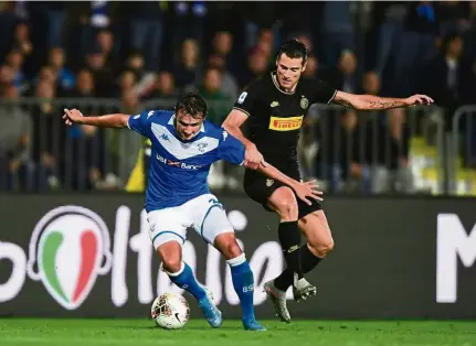  ?? — AFP ?? That’s mine: Brescia’s Ales Mateju (left) vying for the ball with Inter Milan’s Antonio Candreva during the Serie A match at the Mario-Rigamonti Stadium on Tuesday.