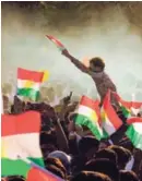  ?? AFP ?? Kurdos iraquíes manifiesta­n su apoyo al referendo en Erbil.