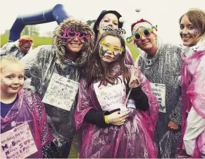  ??  ?? ●» Some of the walkers in last year’s Starlight Walk