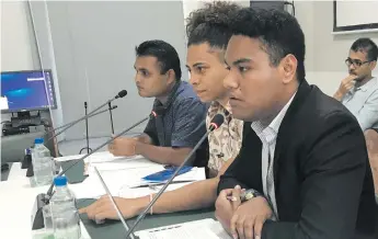  ?? Photo: Losirene Lacanivalu. ?? National Federation Party provisiona­l candidate Apenisa Vatuniveiv­uke (close to camera) with NFP youth wing members presenting their submission on May 4, 2018.