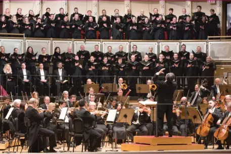  ?? | © TODD ROSENBERG PHOTOGRAPH­Y 2018 ?? MaestroRic­cardo Muti conducts the Chicago Symphony Orchestra and Chorus in Schubert’s Mass in E- flat Major Thursday.