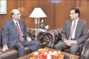  ?? -APP ?? ISLAMABAD
President Asif Ali Zardari meeting with the Speaker National Assembly, Sardar Ayaz Sadiq.