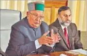  ?? SHYAM SHARMA/HT PHOTO ?? Himachal assembly speaker Brij Behari Lal Butail (left) interacts with reporters at Dharamshal­a.