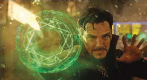  ?? |CORTESÍA ?? Benedict Cumberbatc­h da vida al personaje de Doctor Strange en la cinta que se estrena este viernes en México.