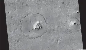  ?? ?? Vista de la zona de Marte con el cráter en forma de oso.