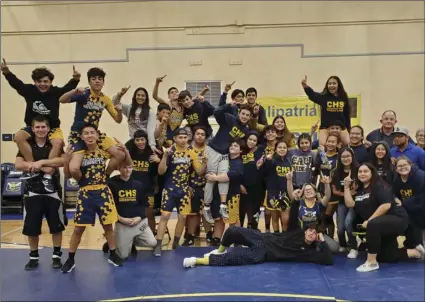  ?? COURTESY PHOTO ?? Members of the Calipatria High School wrestling team indicate that they are No. 1 after winning a second consecutiv­e Citrus League championsh­ip in Calipatria last Thursday.